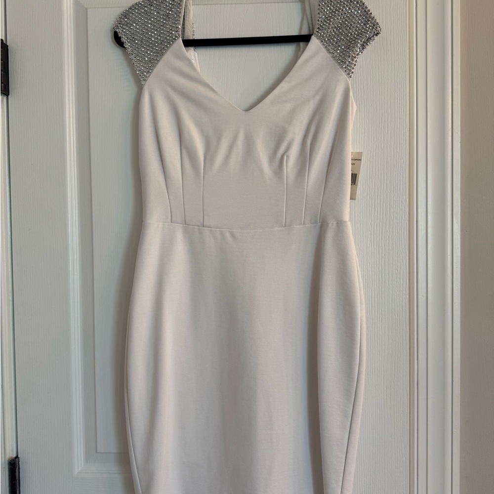 NWT Alexia Admor White Dress with Silver Shoulders